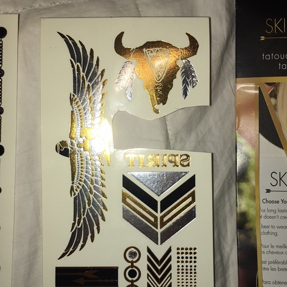 2 Packs of Gold Foil Tattoos - Picture 4 of 4